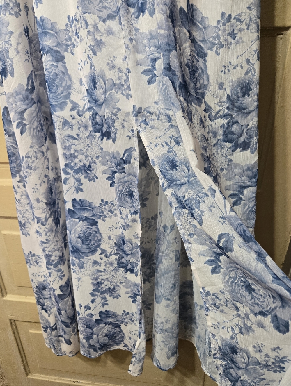 Peach Love California Cottage Blue White V-Neck Flutter Sleeve Maxi Dress - Picture 3 of 6